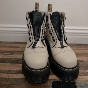 Dr Marten Sinclair Boots Taupe